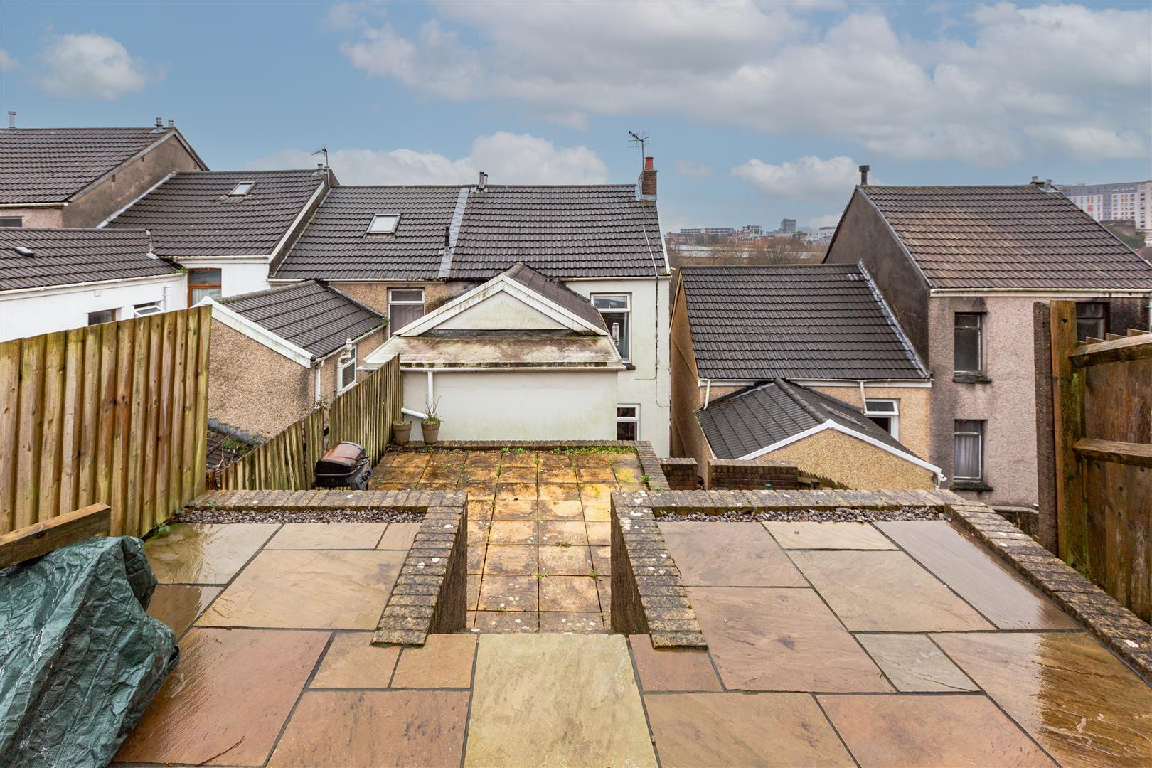 Kilvey Terrace, St. Thomas, Swansea, SA1 8BA